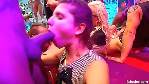 Sexy,ha in sexy lingerie fuck video