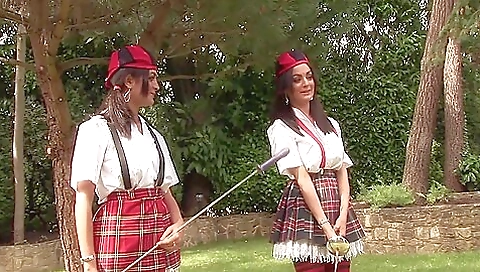 Spanish slut loves to fucking her wetto